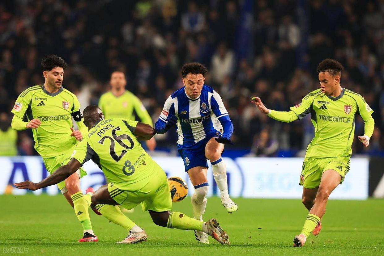 开元娱乐-包含克里夫兰骑士迎葡超关键赛，国际比赛日更衣室发声，引发热议，赛程密集仍需轮换的词条