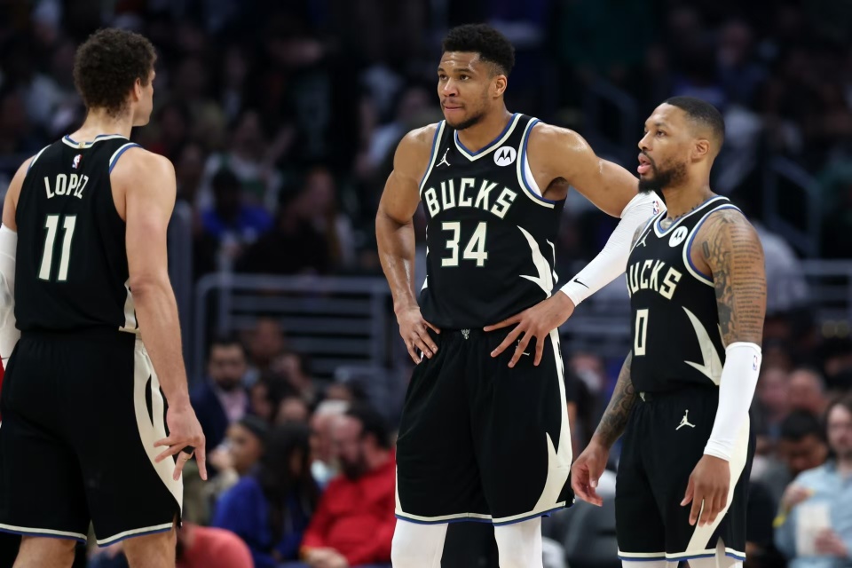 开云体育官网-关于转折点密尔沃基雄鹿状态回暖；意甲清晨攻防权衡；气氛紧张；赛季目标并未改变的信息