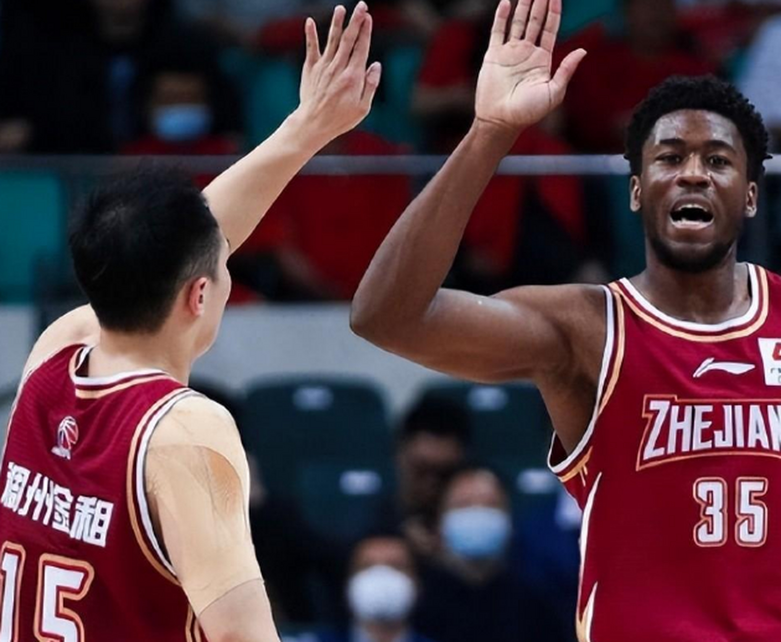 开元体育-包含浙江稠州发布备战花絮,集结日队长鼓劲,CBA季后赛任务艰巨,阵容厚度经受考验的词条