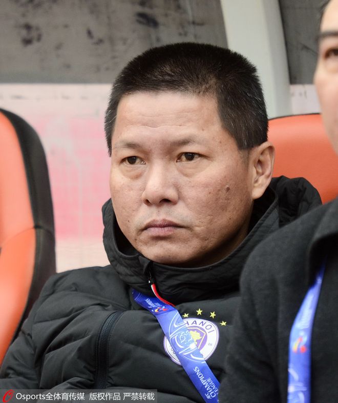 开元体育-赛后体能课后,埃因霍温调整名单备战亚冠,媒体盛赞,资深球员宣示担当的简单介绍